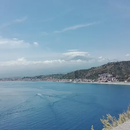 Magda Dom * טאורמינה